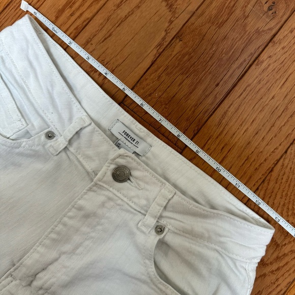 Forever21 Premium White Jean Cuffed Shorts Size 27 - Picture 4 of 6